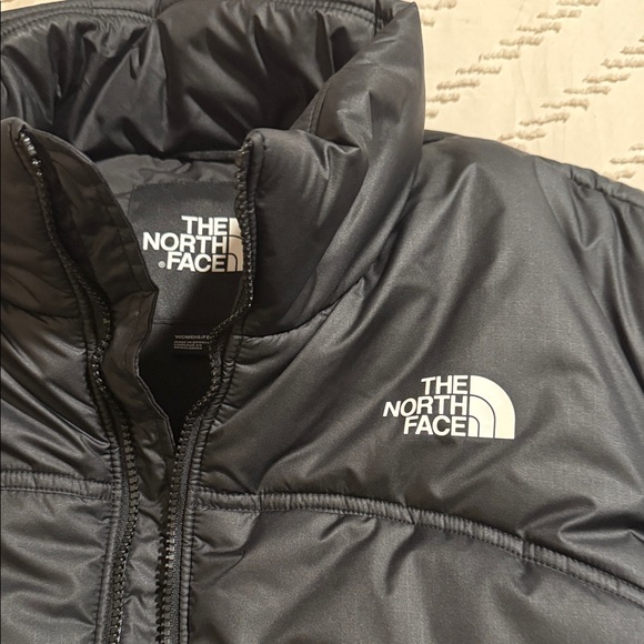 The North Face black puffer Insulated Jacket - Picture 2 of 6
